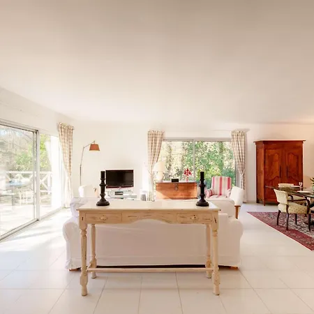 Golf De 6 Couchages. Classees 2 Etoiles Villa