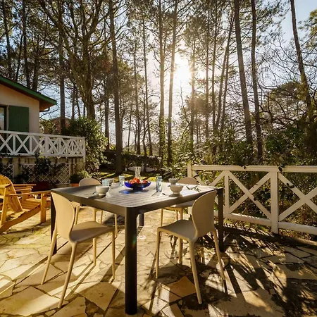 Villa Golf De 6 Couchages. Classees 2 Etoiles