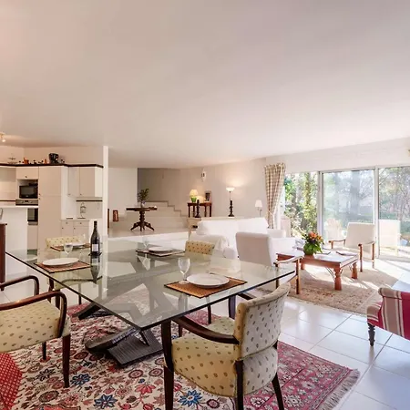 Villa Golf De 6 Couchages. Classees 2 Etoiles