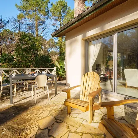 Golf De 6 Couchages. Classees 2 Etoiles * Biscarrosse